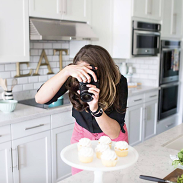 Beginning DSLR Photography and Styling For Your Creative Buisness